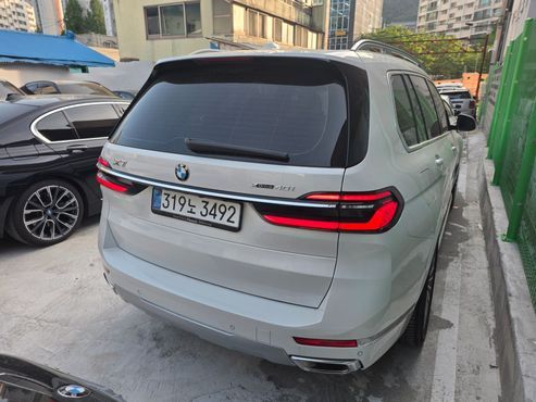 BMW X7 xDrive 40i Design Pure Excellence 6-Seater — пробег 29 500 км — фото 2 из 5