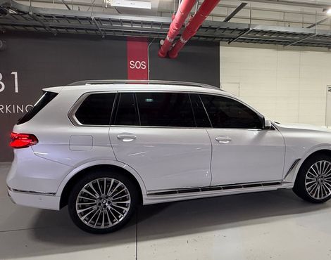 BMW X7 xDrive 40i Design Pure Excellence 6-Seater — пробег 29 500 км — фото 3 из 5