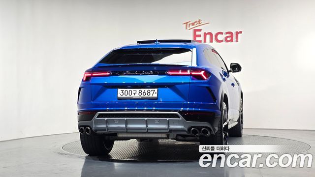 Lamborghini Urus 4.0 V8 — пробег 11 688 км — фото 4 из 5