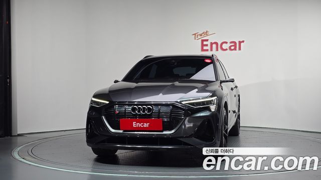 Audi e-tron 55 Quattro Sportback — пробег 96 890 км — фото 3 из 5