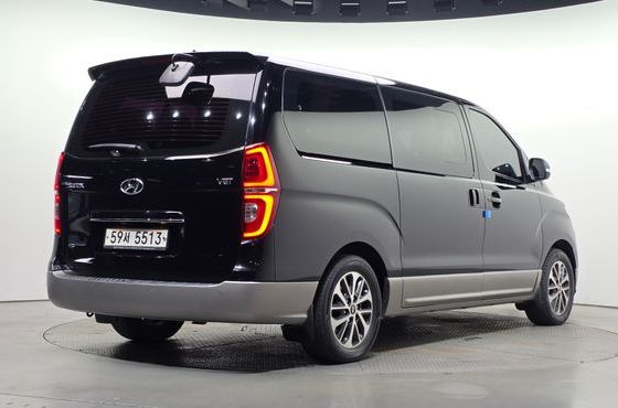 Hyundai Starex Urban 9-Seater Exclusive — пробег 136 251 км — фото 2 из 5