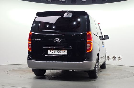 Hyundai Starex Urban 9-Seater Exclusive — пробег 136 251 км — фото 4 из 5
