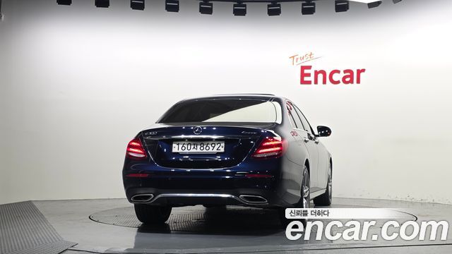 Mercedes-Benz E-Class из Кореи Encar