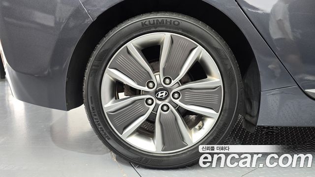 Hyundai Ioniq из Кореи Encar