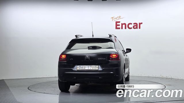 Citroen-DS C4 CACTUS 1.6 BlueHDi Shine — пробег 120 248 км — фото 4 из 5