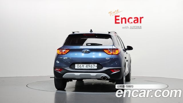 Kia Stonic из Кореи Encar