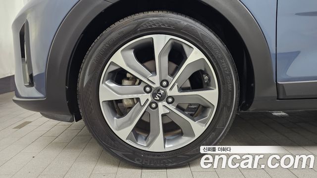 Kia Stonic из Кореи Encar