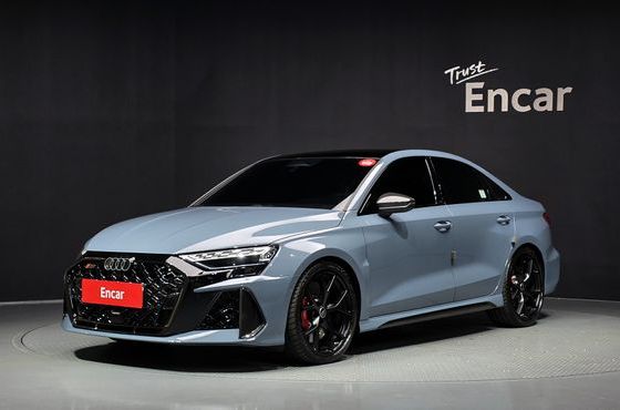 Audi RS3 2.5 TFSI Quattro — пробег 1 824 км — фото 3 из 5