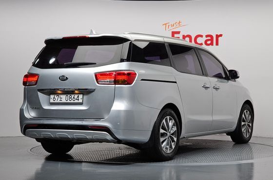 Kia Carnival 9-seater Luxury — пробег 274 297 км — фото 2 из 5