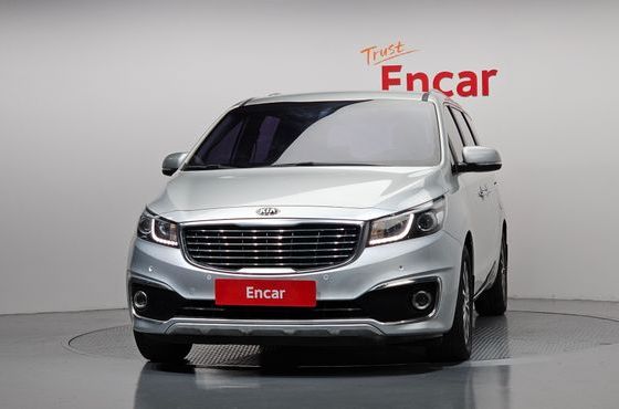 Kia Carnival 9-seater Luxury — пробег 274 297 км — фото 3 из 5