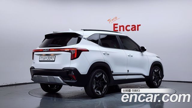 Kia Seltos из Кореи Encar