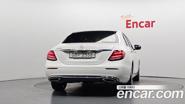 Mercedes-Benz E-Class из Кореи Encar