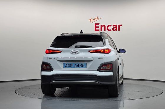 Hyundai Kona Premium — пробег 177 407 км — фото 4 из 5