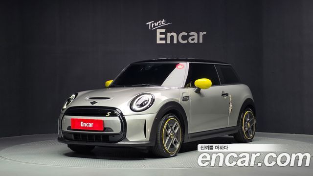Mini Cooper SE Electric 3rd — пробег 18 609 км — фото 1 из 5