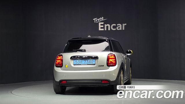 Mini Cooper SE Electric 3rd — пробег 18 609 км — фото 4 из 5
