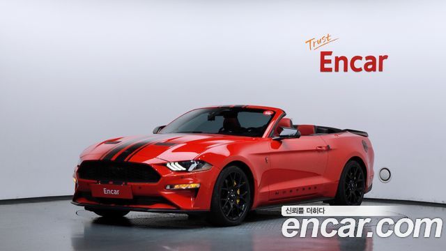 Ford Mustang Convertible — пробег 51 266 км — фото 1 из 5