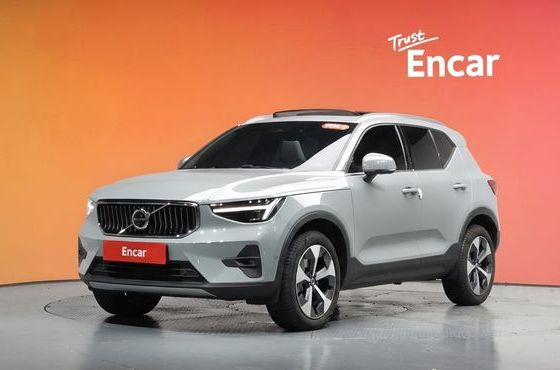 Volvo XC40 B4 Ultra Bright — пробег 7 086 км — фото 1 из 5