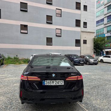BMW 5-Series 523d M Sport — пробег 8 011 км — фото 2 из 5