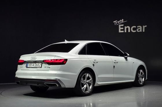 Audi A4 40 TFSI Premium — пробег 88 690 км — фото 2 из 5