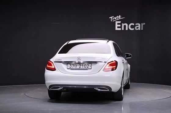 Mercedes-Benz C-Class C220 d Avantgarde — пробег 58 810 км — фото 4 из 5