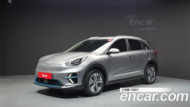 Kia Niro Prestige — пробег 36 141 км — фото 1 из 5