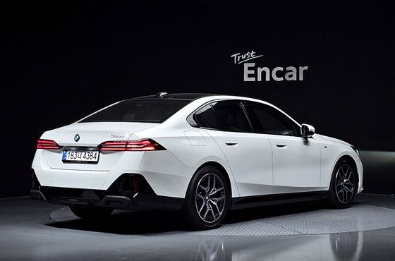 BMW 5-Series 523d M Sport — пробег 6 905 км — фото 2 из 5