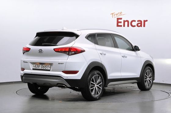 Hyundai Tucson Diesel 1.7 2WD Premium — пробег 184 401 км — фото 2 из 5