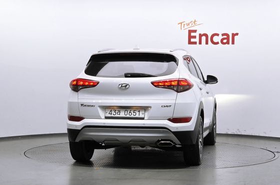 Hyundai Tucson Diesel 1.7 2WD Premium — пробег 184 401 км — фото 4 из 5