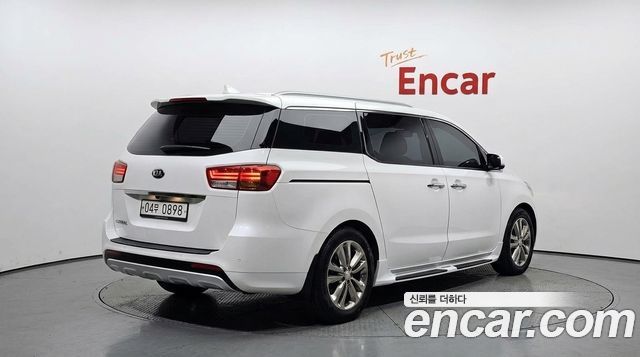 Kia Carnival из Кореи Encar