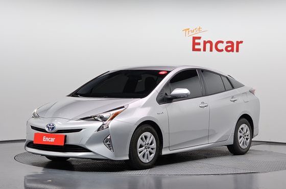 Toyota Prius 1.8 E — пробег 146 358 км — фото 1 из 5