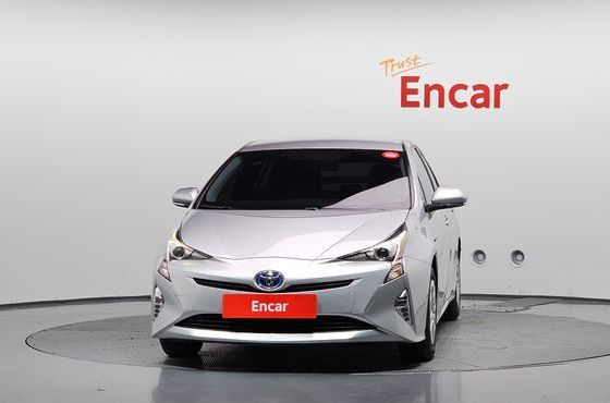 Toyota Prius 1.8 E — пробег 146 358 км — фото 3 из 5