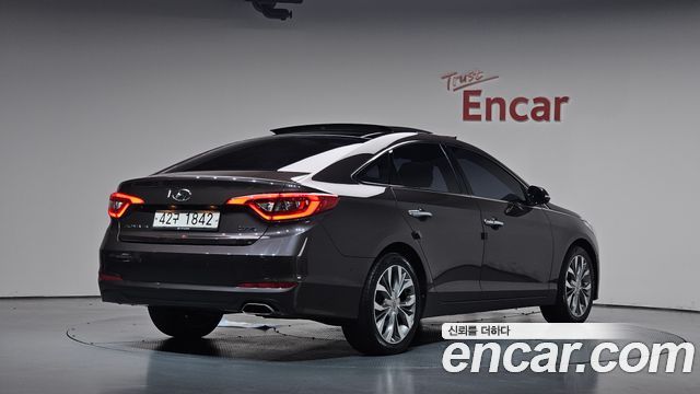 Hyundai Sonata 2.0 Premium — пробег 86 665 км — фото 2 из 5