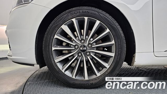 Kia K7 из Кореи Encar