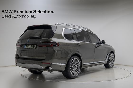 BMW X7 xDrive 40i Design Pure Excellence 6-Seater — пробег 4 166 км — фото 2 из 5