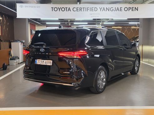 Toyota Sienna 2.5 Hybrid AWD — пробег 8 846 км — фото 2 из 5