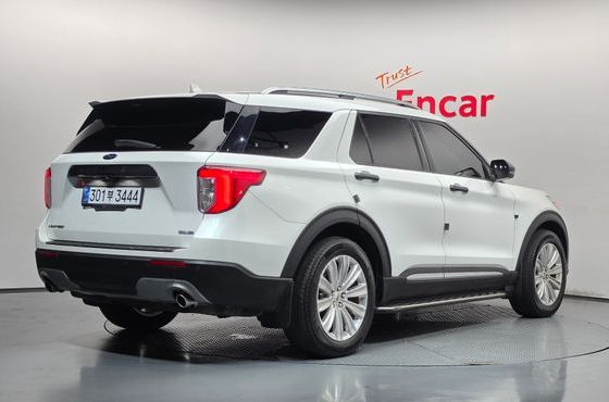 Ford Explorer 2.3 LimIted 4WD — пробег 56 928 км — фото 2 из 5