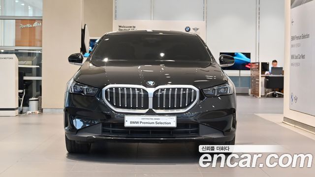 BMW 5-Series 530i xDrive — пробег 25 552 км — фото 3 из 5