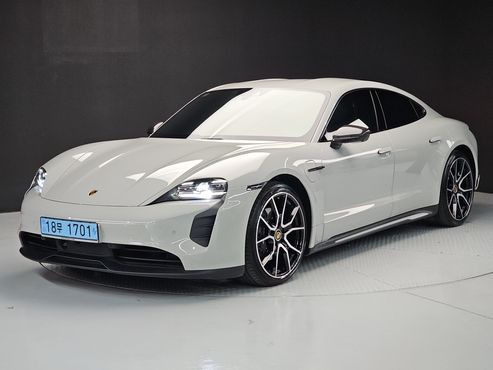 Porsche Taycan Base — пробег 34 472 км — фото 1 из 5