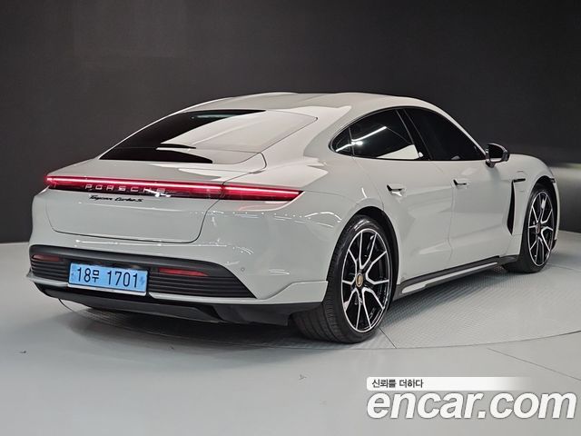 Porsche Taycan Base — пробег 34 472 км — фото 3 из 5