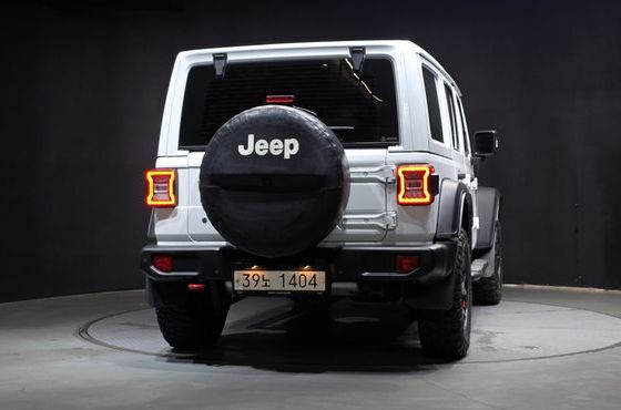 Jeep Wrangler 2.0 Rubicon Power Top 4Door — пробег 84 483 км — фото 4 из 5