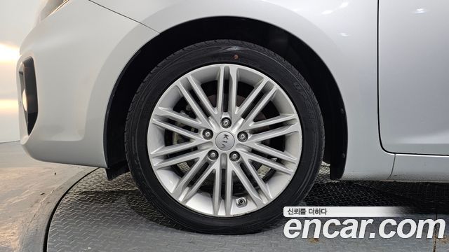 Kia Carens 2.0 LPI Prestige — пробег 159 885 км — фото 5 из 5