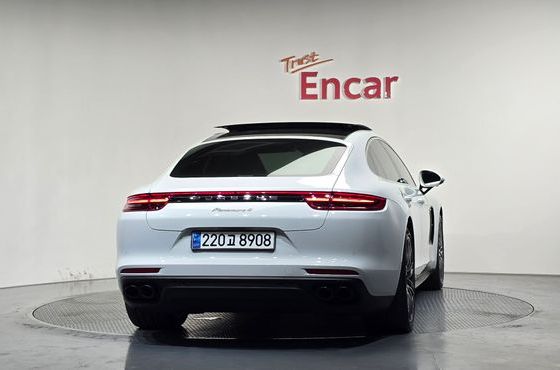 Porsche Panamera 2.9 AWD E-Hybrid — пробег 108 333 км — фото 4 из 5