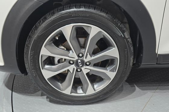 Kia Stonic 1.4 Prestige — пробег 52 450 км — фото 5 из 5