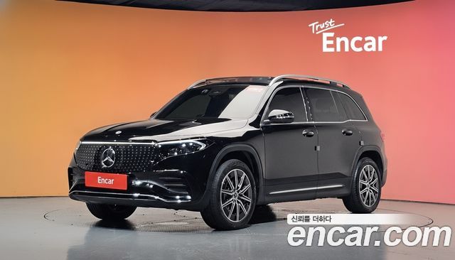 Mercedes-Benz EQB EQB300 4MATIC AMG Line — пробег 22 953 км — фото 1 из 5