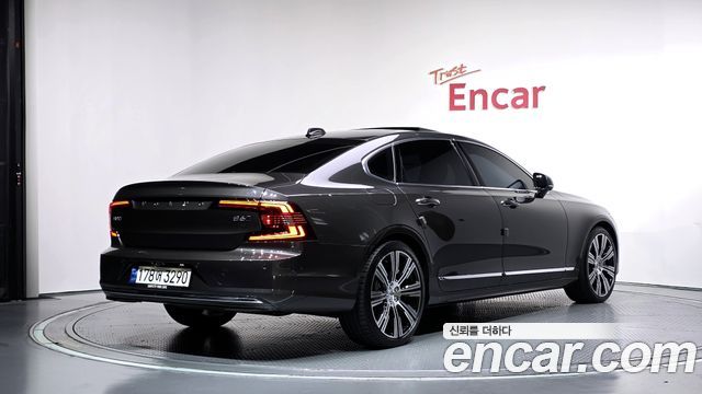 Volvo S90 B6 AWD Ultimate Bright — пробег 73 040 км — фото 2 из 5