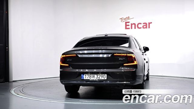 Volvo S90 B6 AWD Ultimate Bright — пробег 73 040 км — фото 4 из 5