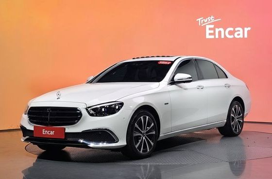 Mercedes-Benz E-Class E300e 4MATIC Exclusive — пробег 65 871 км — фото 1 из 5