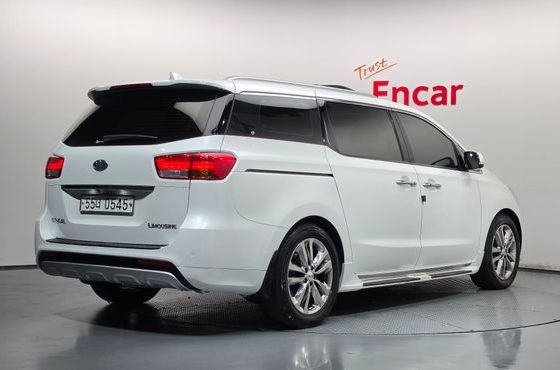 Kia Carnival 7-seater Limousine President — пробег 117 099 км — фото 2 из 5
