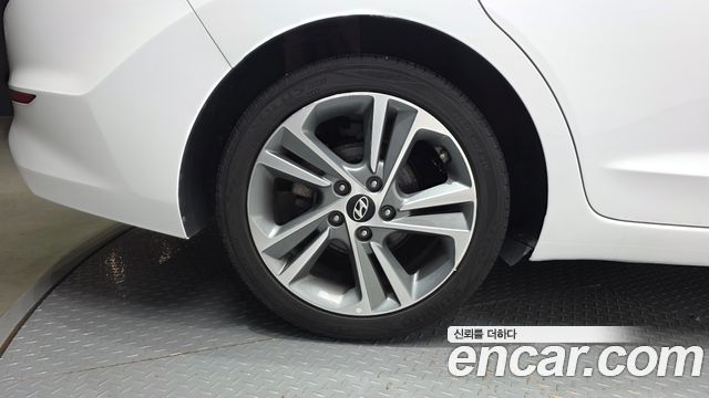 Hyundai AVANTE из Кореи Encar
