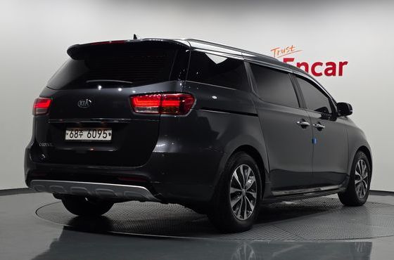 Kia Carnival 9-seater Luxury — пробег 149 118 км — фото 2 из 5